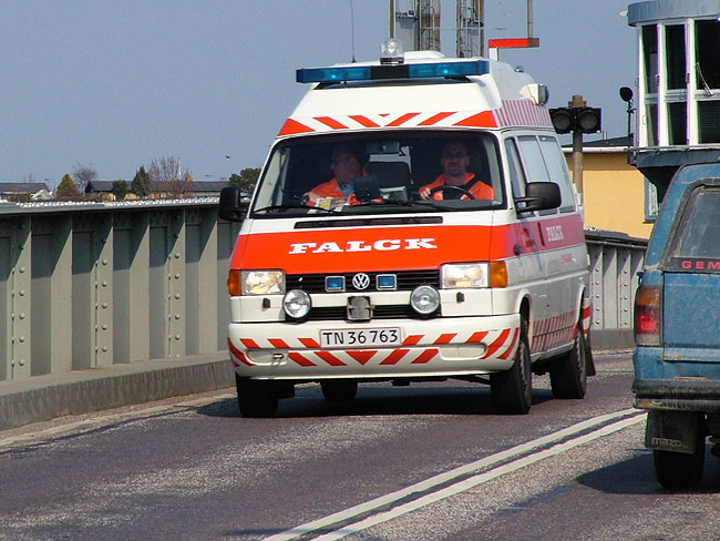 image/ambulance-04.jpg