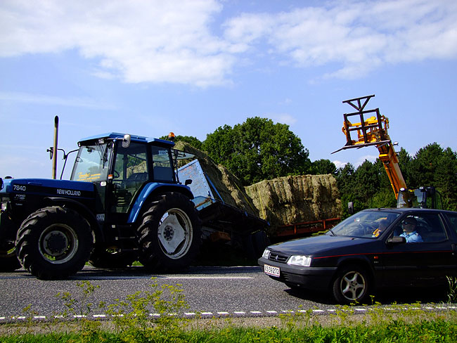 image/traktoruheld-825.jpg