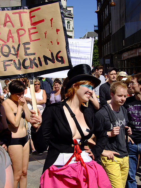 image/slutwalk_copenhagen-378.jpg