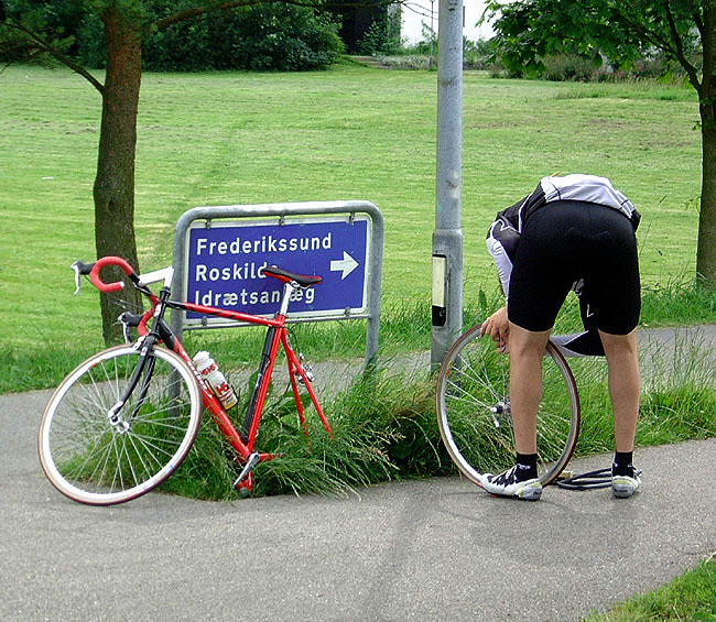 image/cyklist_punkteret-08.jpg