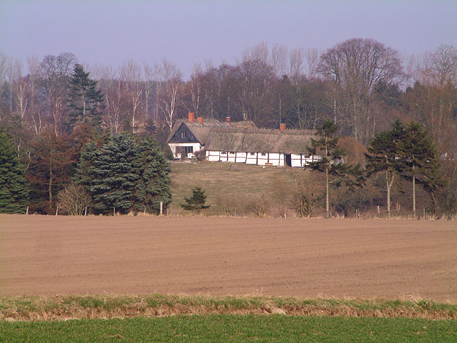 image/gaard_landskab-01.jpg
