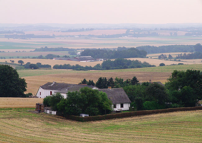 image/gaard_landskab-02.jpg