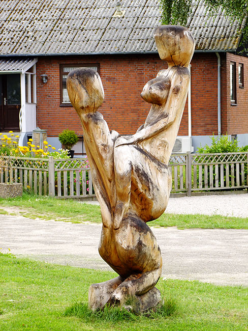 image/traeskulptur-538.jpg