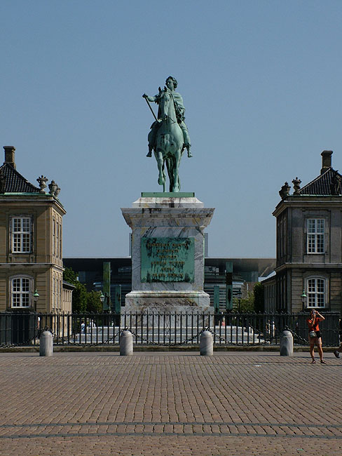 image/amalienborg-14.jpg